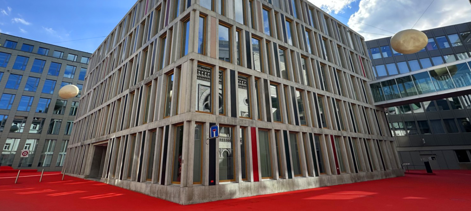 Umzug an den Raiffeisenplatz